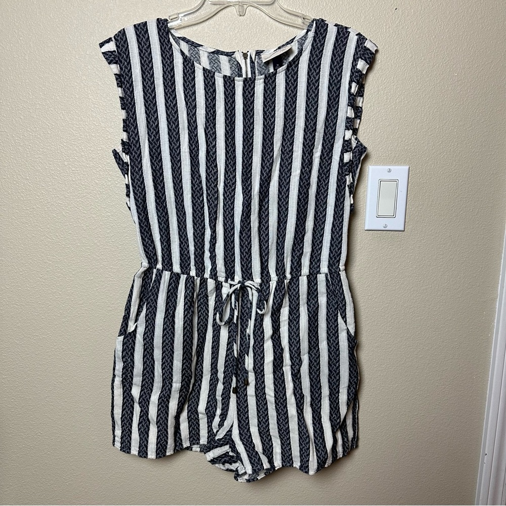 Universal Thread Sleeveless Romper | Size M | Blue Cream